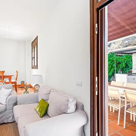 Con Piscina Privada, Vistas Y Jardin Guía de Isora